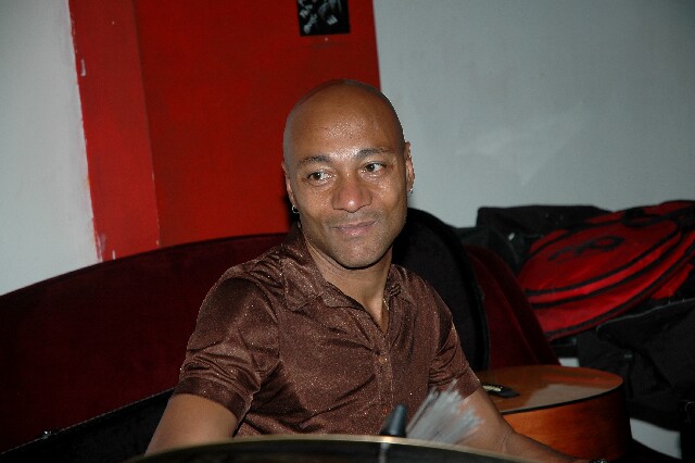 min 2006 10 03 latino 093